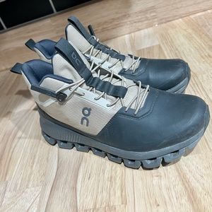 On Cloud Hiking - Cloud Hi Waterproof women’s size 6.5.  Chai & Magnet.